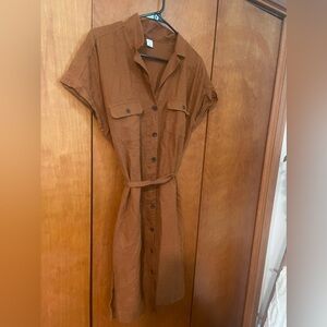 Old Navy brown button down midi dress. Size L